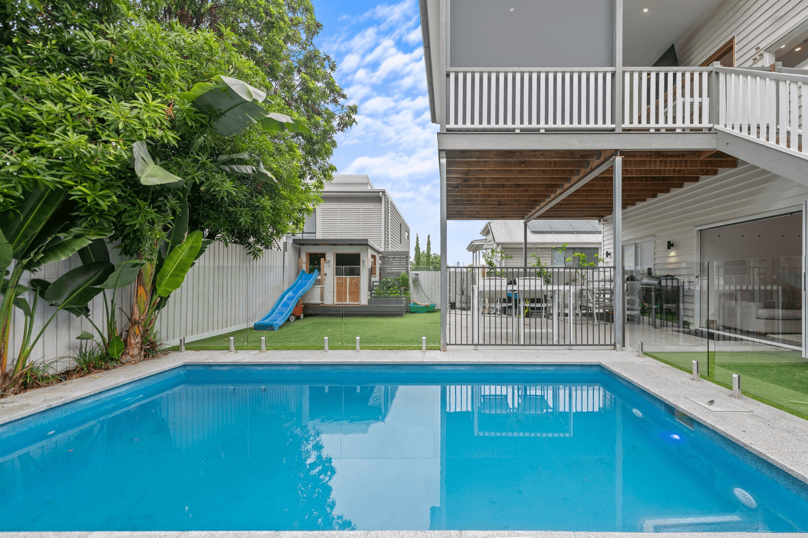 42 Willmington Street, Wooloowin QLD 4030, Wooloowin - Thumbnail 2