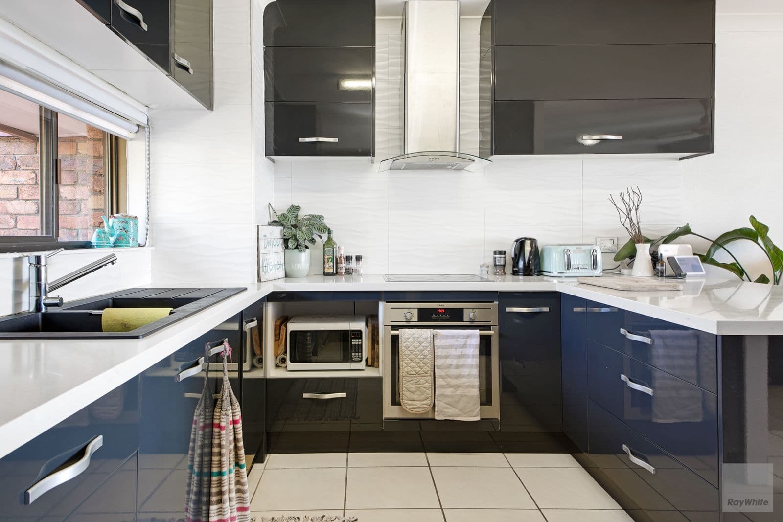 10 Kerr Street, Meikleville Hill QLD 4703, Meikleville Hill - Thumbnail 3