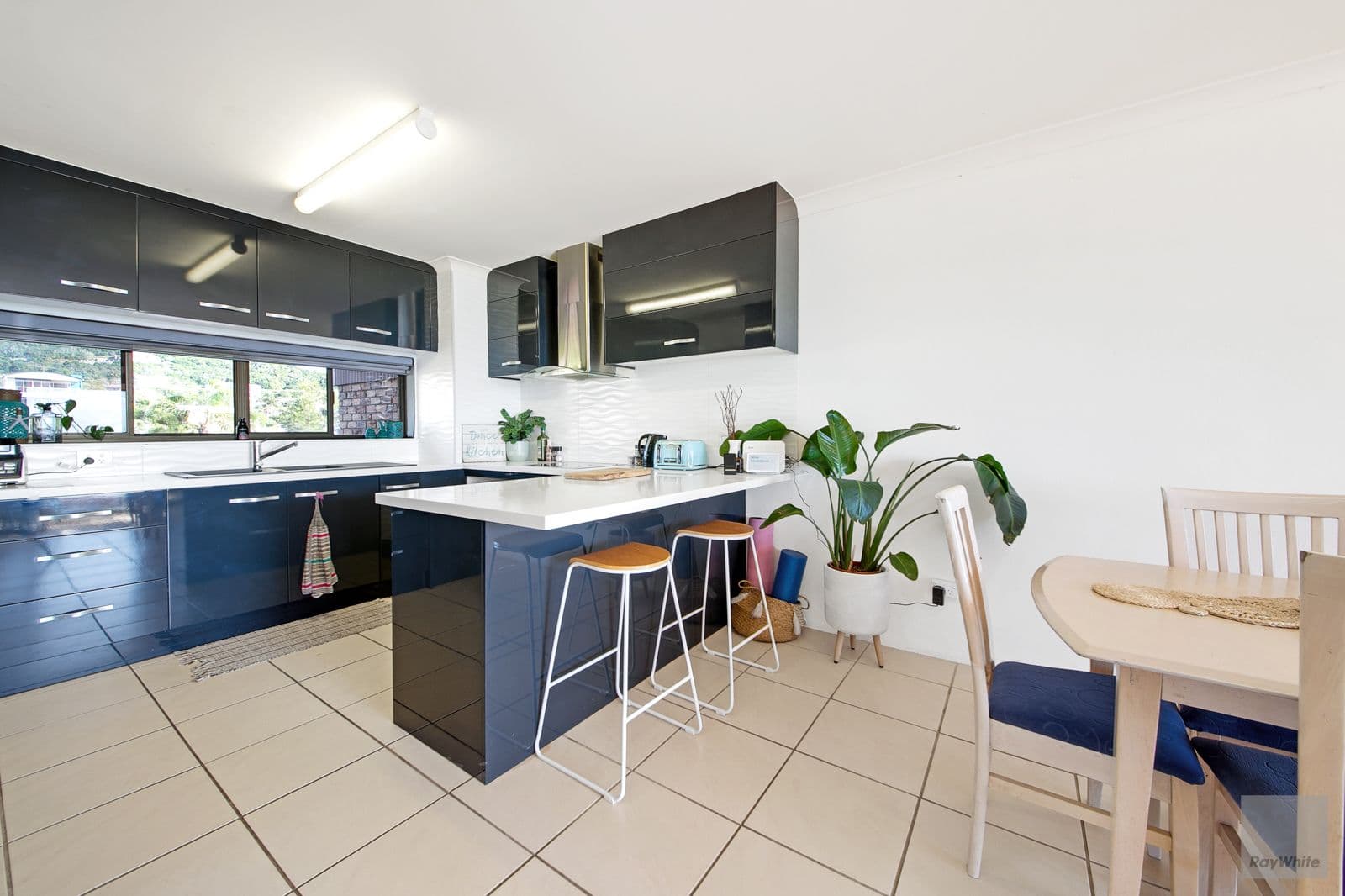 10 Kerr Street, Meikleville Hill QLD 4703, Meikleville Hill - Thumbnail 4
