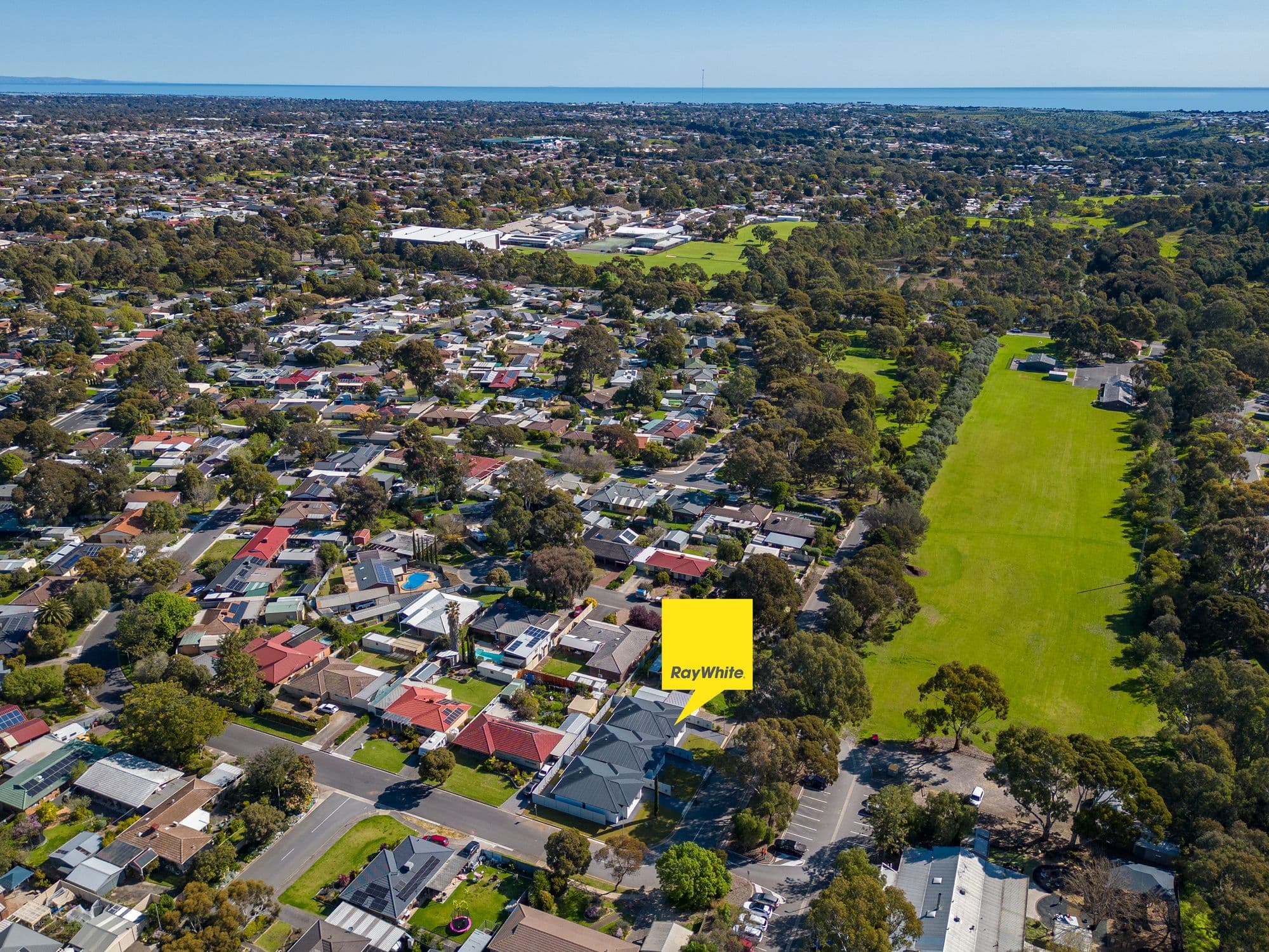 7 Linda Street, Happy Valley SA 5159, Happy Valley - Thumbnail 2