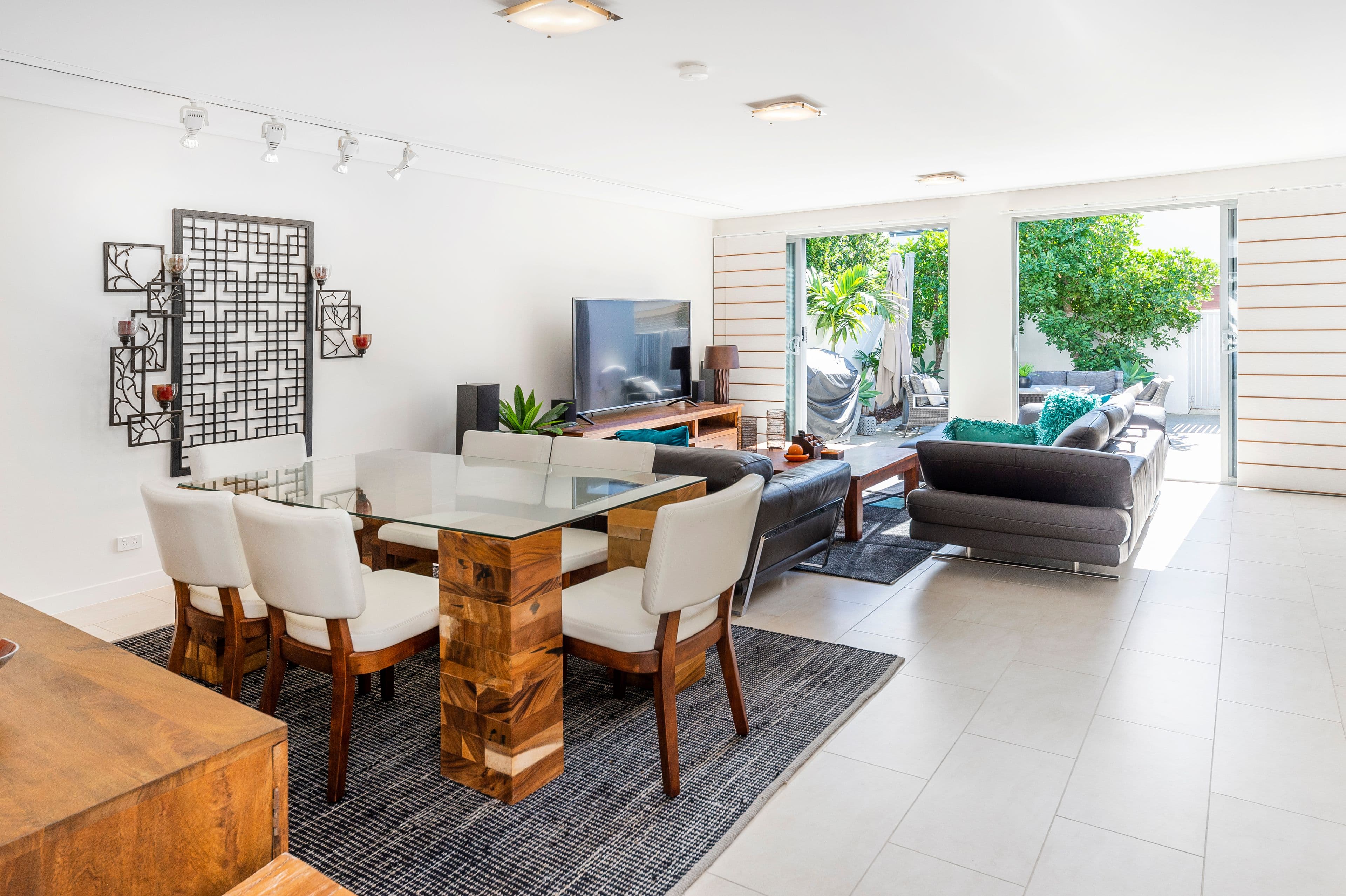49 Harbour Rise, Hope Island QLD 4212, Hope Island - Thumbnail 2