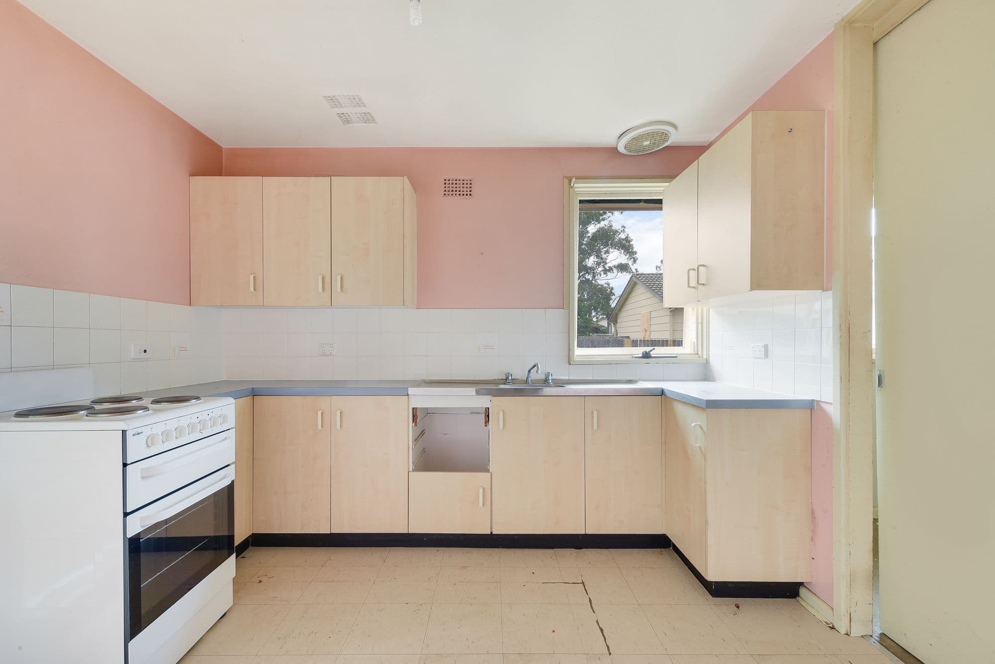 8 Elizabeth Way, Airds - Thumbnail 3