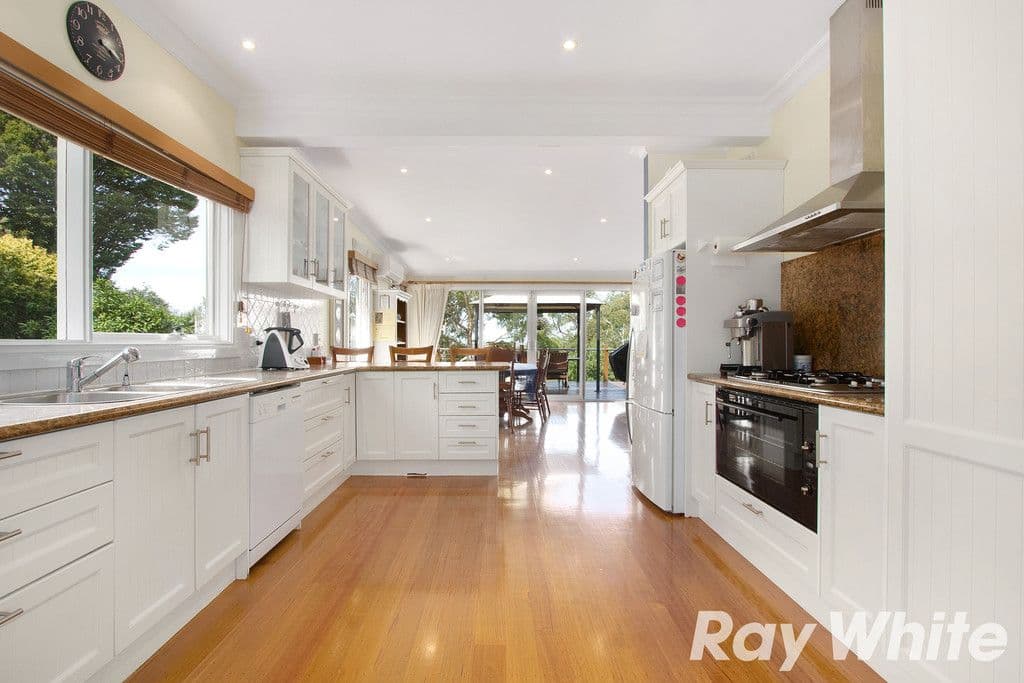 46 Ahern Road, Pakenham VIC 3810, Pakenham - Thumbnail 3