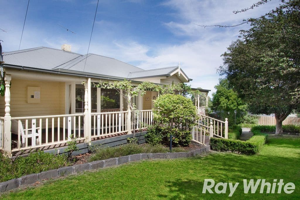 46 Ahern Road, Pakenham VIC 3810, Pakenham - Thumbnail 5