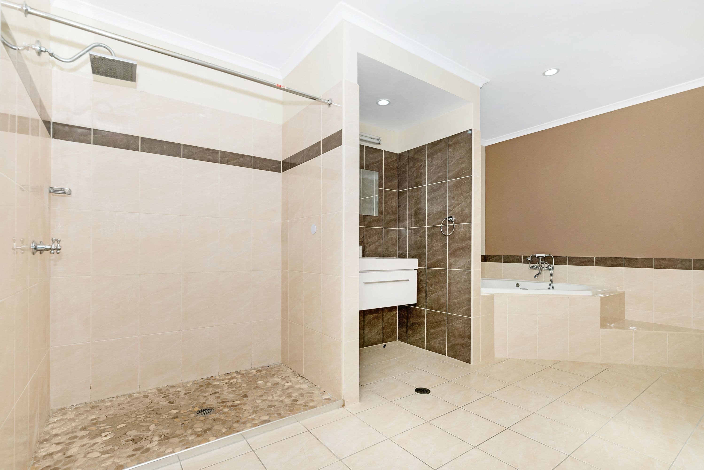 162 Francis Street, West End QLD 4810, West End - Thumbnail 8
