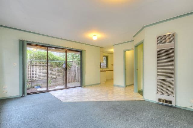 4 Faye Street, Reservoir VIC 3073, Reservoir - Thumbnail 3