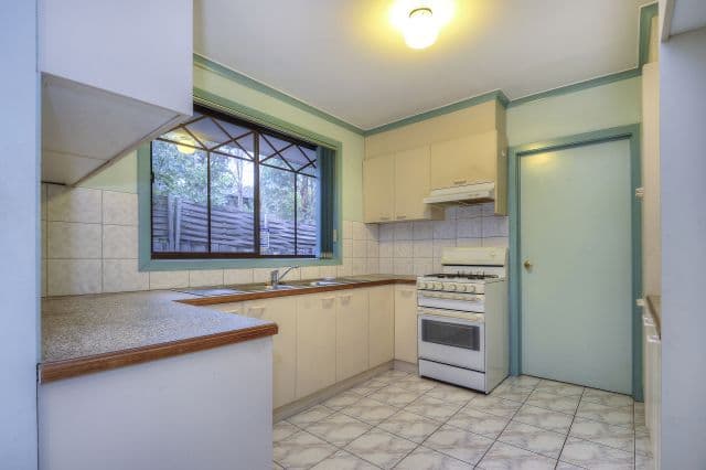 4 Faye Street, Reservoir VIC 3073, Reservoir - Thumbnail 4