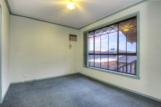 4 Faye Street, Reservoir VIC 3073, Reservoir - Thumbnail 6