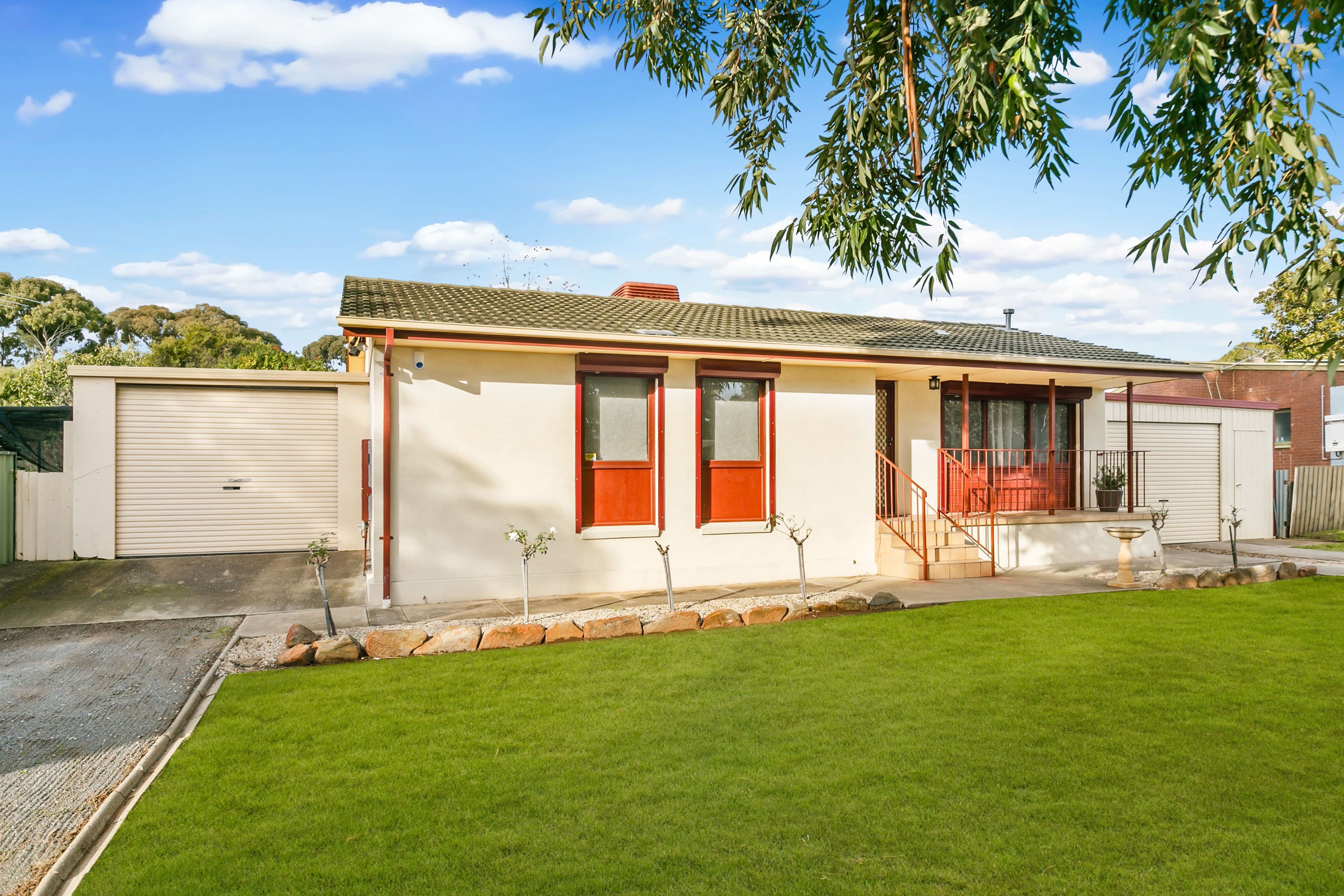 10 Simeon Crescent, Morphett Vale SA 5162, Morphett Vale - Thumbnail 2