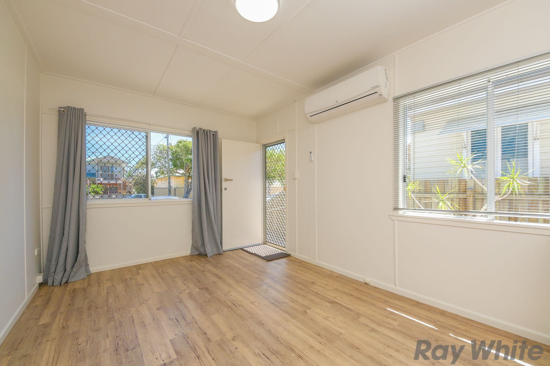 38 Tilley Street, Redcliffe QLD 4020, Redcliffe - Thumbnail 3