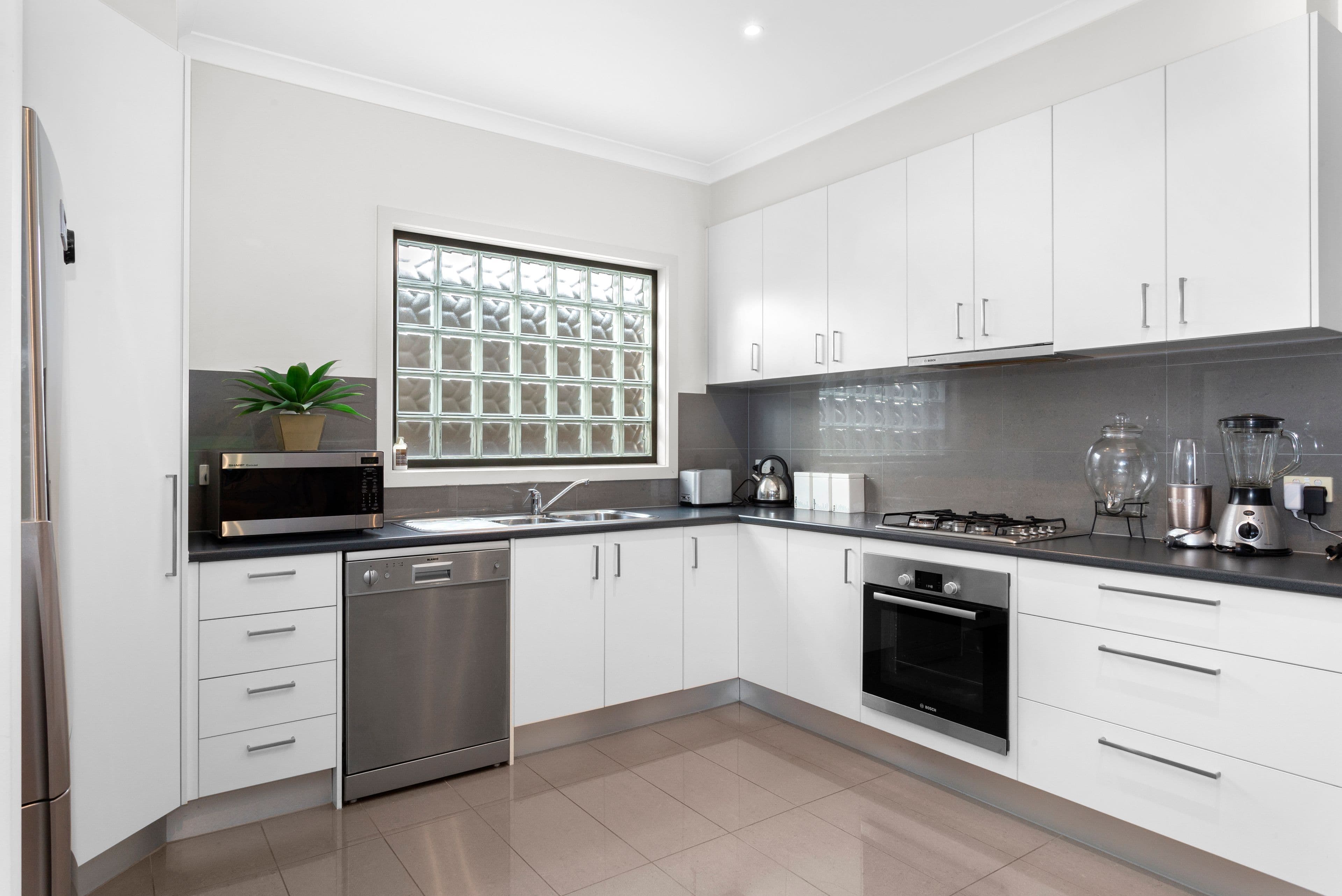 18 Garfield Street, Cheltenham VIC 3192, Cheltenham - Thumbnail 3