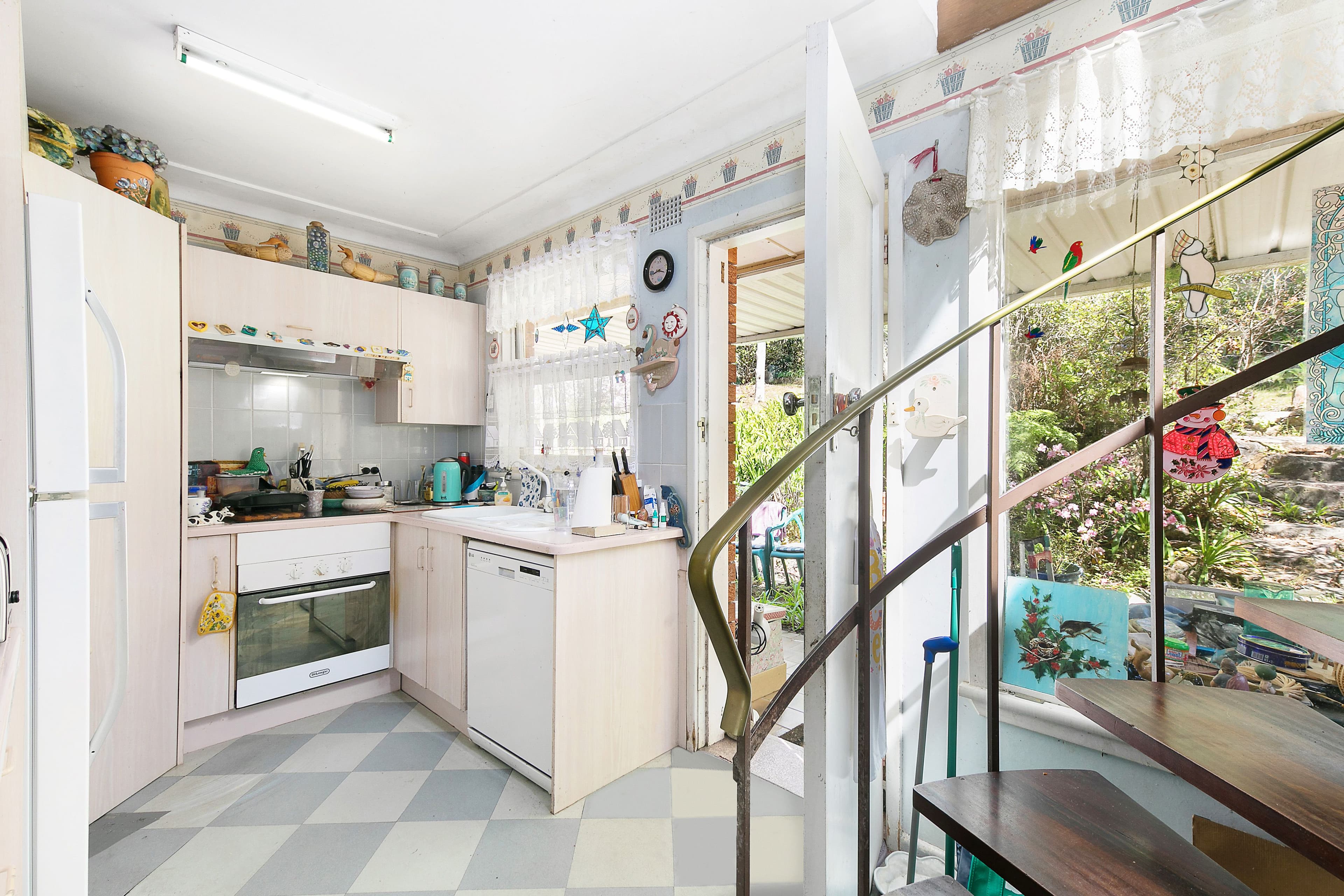 8 Bedford Avenue, Turramurra NSW 2074, Turramurra - Thumbnail 2
