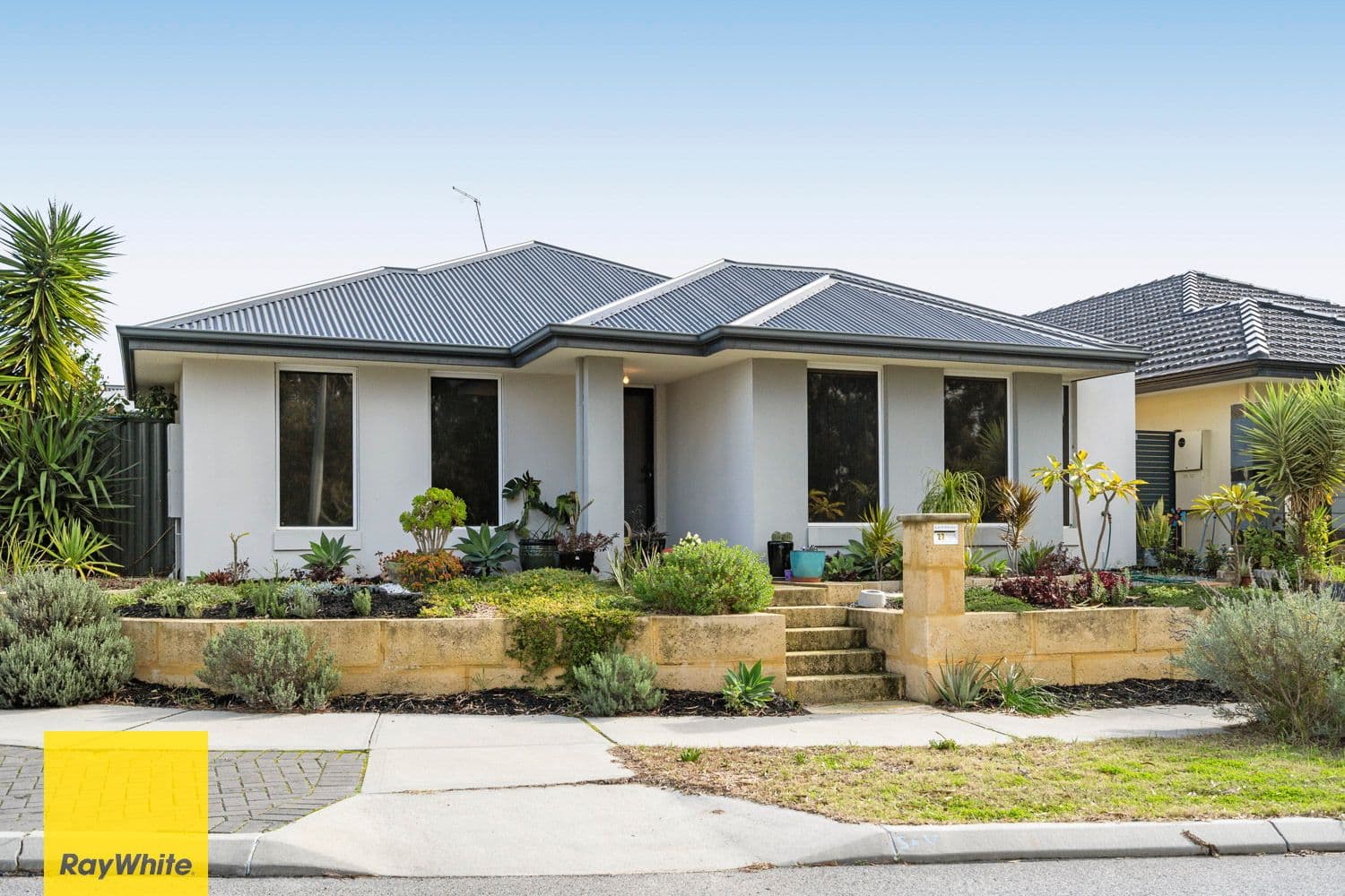 27 Flagstaff Road, Landsdale WA 6065, Landsdale - Thumbnail 2