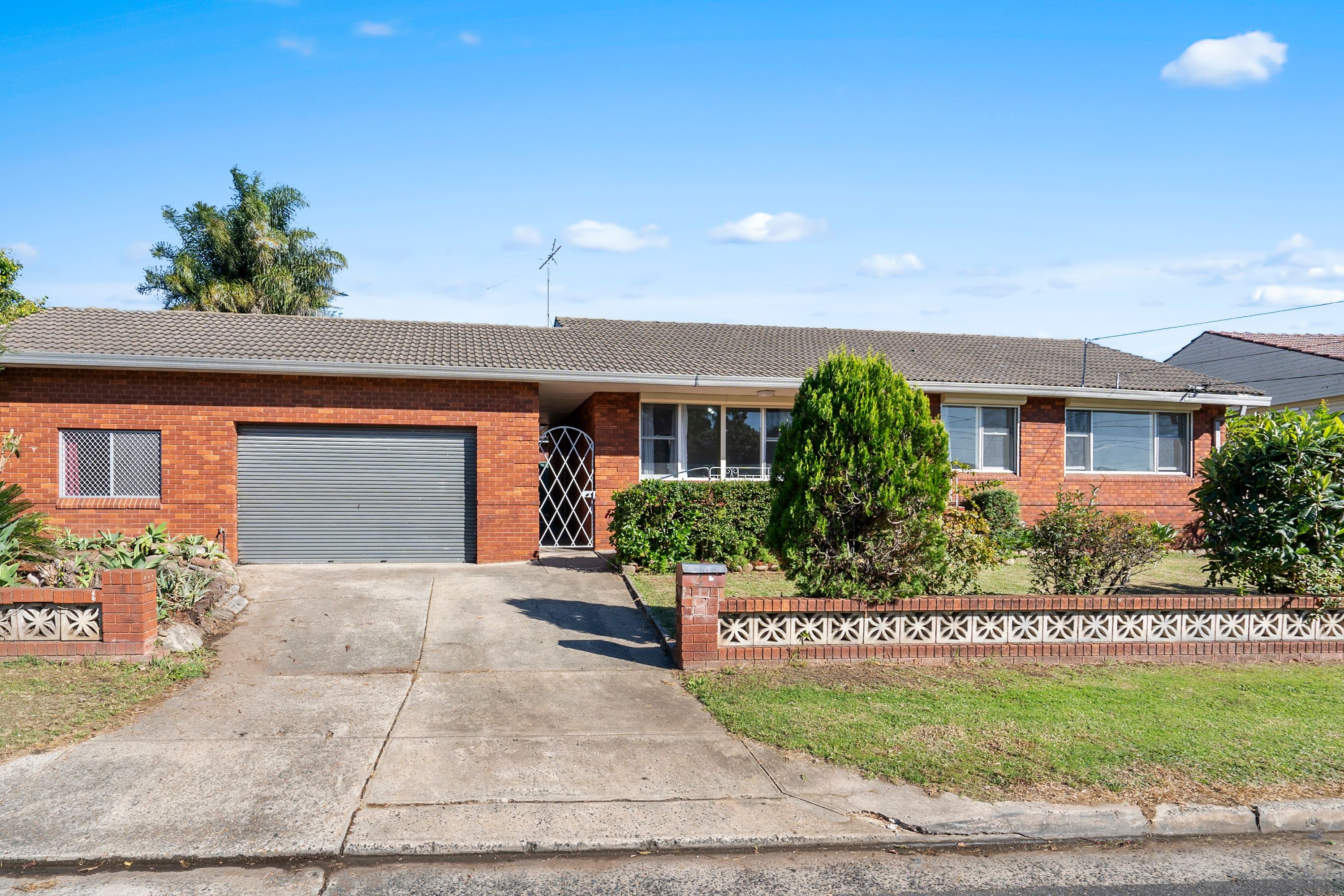 4 Cockburn Crescent, Fairfield East - Image 1