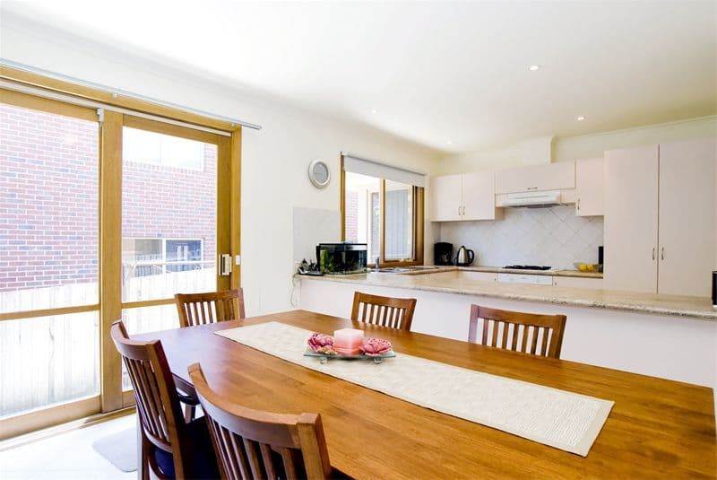 20  Tobias Avenue, GLEN WAVERLEY VIC 3150, Glen Waverley - Thumbnail 2
