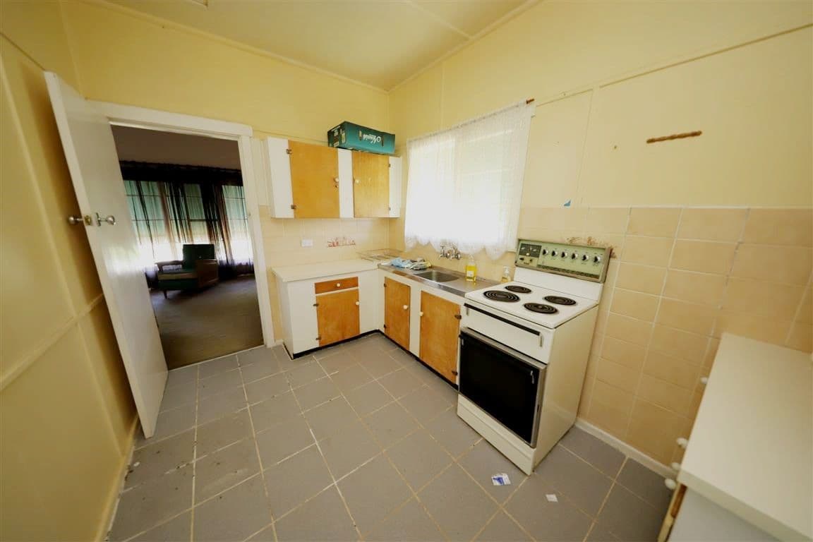 4 Cromwell Street, Adelong NSW 2729, Adelong - Thumbnail 3