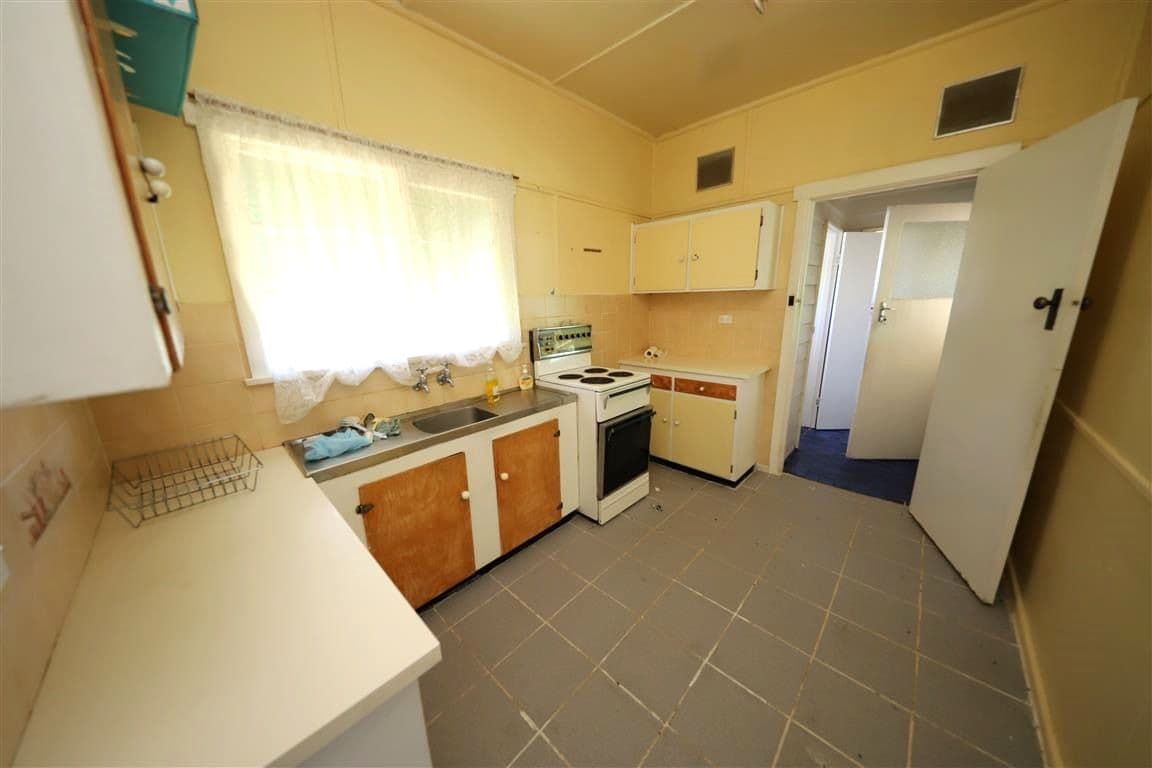 4 Cromwell Street, Adelong NSW 2729, Adelong - Thumbnail 4
