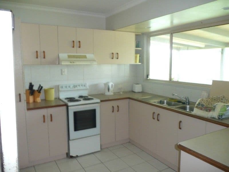 4 Peek Street, BUNDABERG NORTH QLD 4670, Bundaberg North - Thumbnail 2