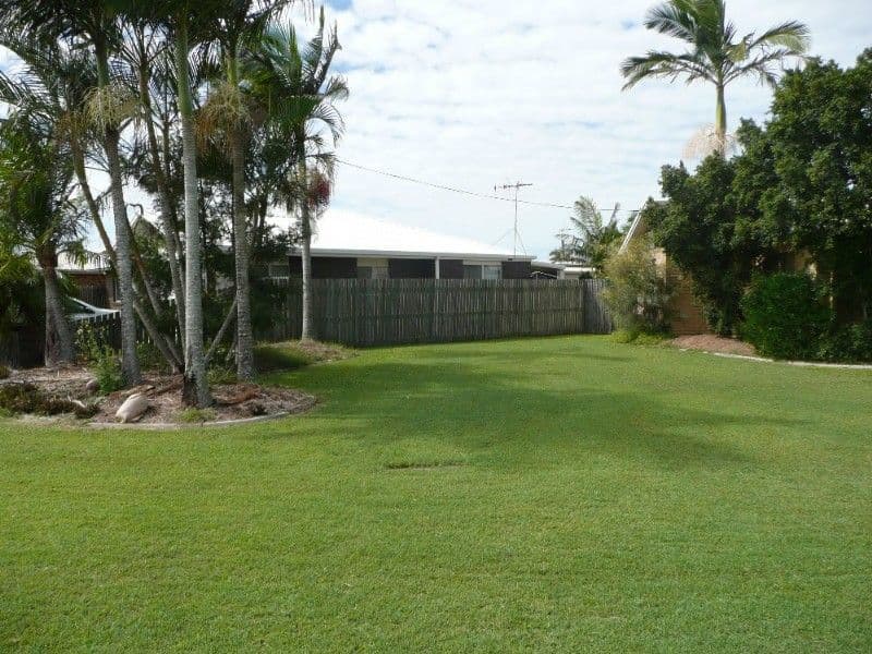 4 Peek Street, BUNDABERG NORTH QLD 4670, Bundaberg North - Thumbnail 4
