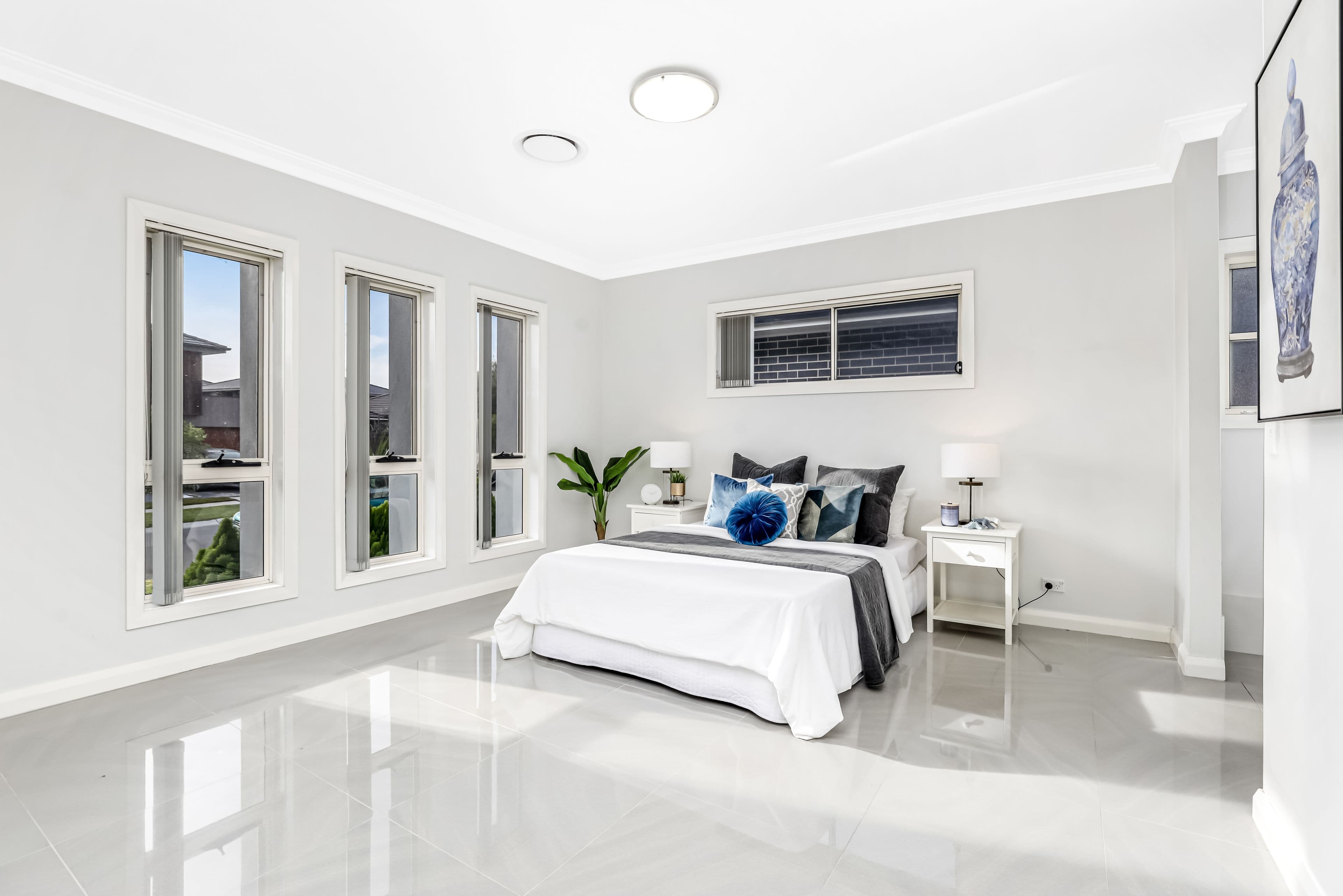 5 Mary Wade Place, Carnes Hill NSW 2171, Carnes Hill - Thumbnail 2