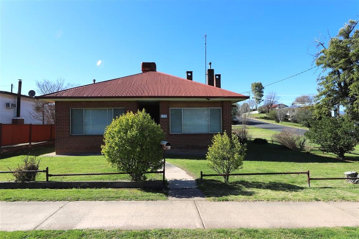 132 Capper Street, Tumut NSW 2720, Tumut - Image 1