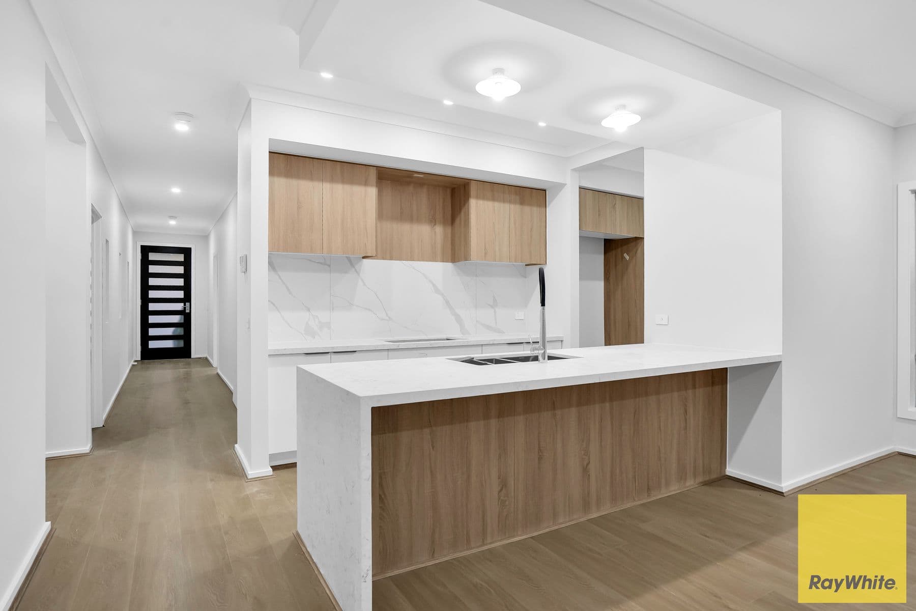 10 Porter Street, Werribee VIC 3030, Werribee - Thumbnail 4