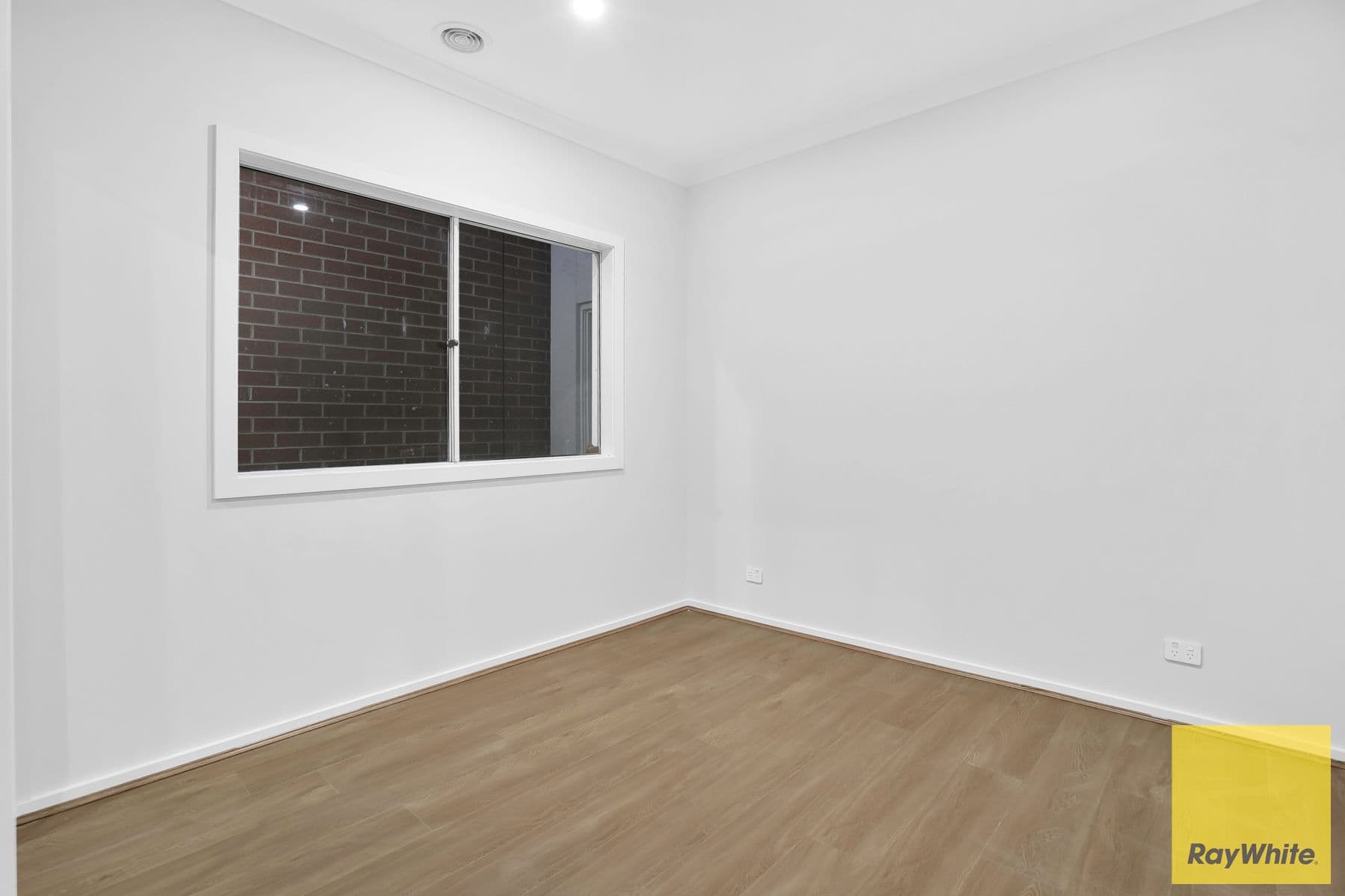 10 Porter Street, Werribee VIC 3030, Werribee - Thumbnail 6