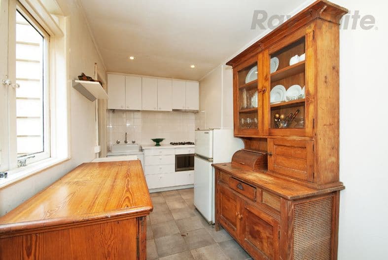 4 Brett Street, BRUNSWICK VIC 3056, Brunswick - Thumbnail 3
