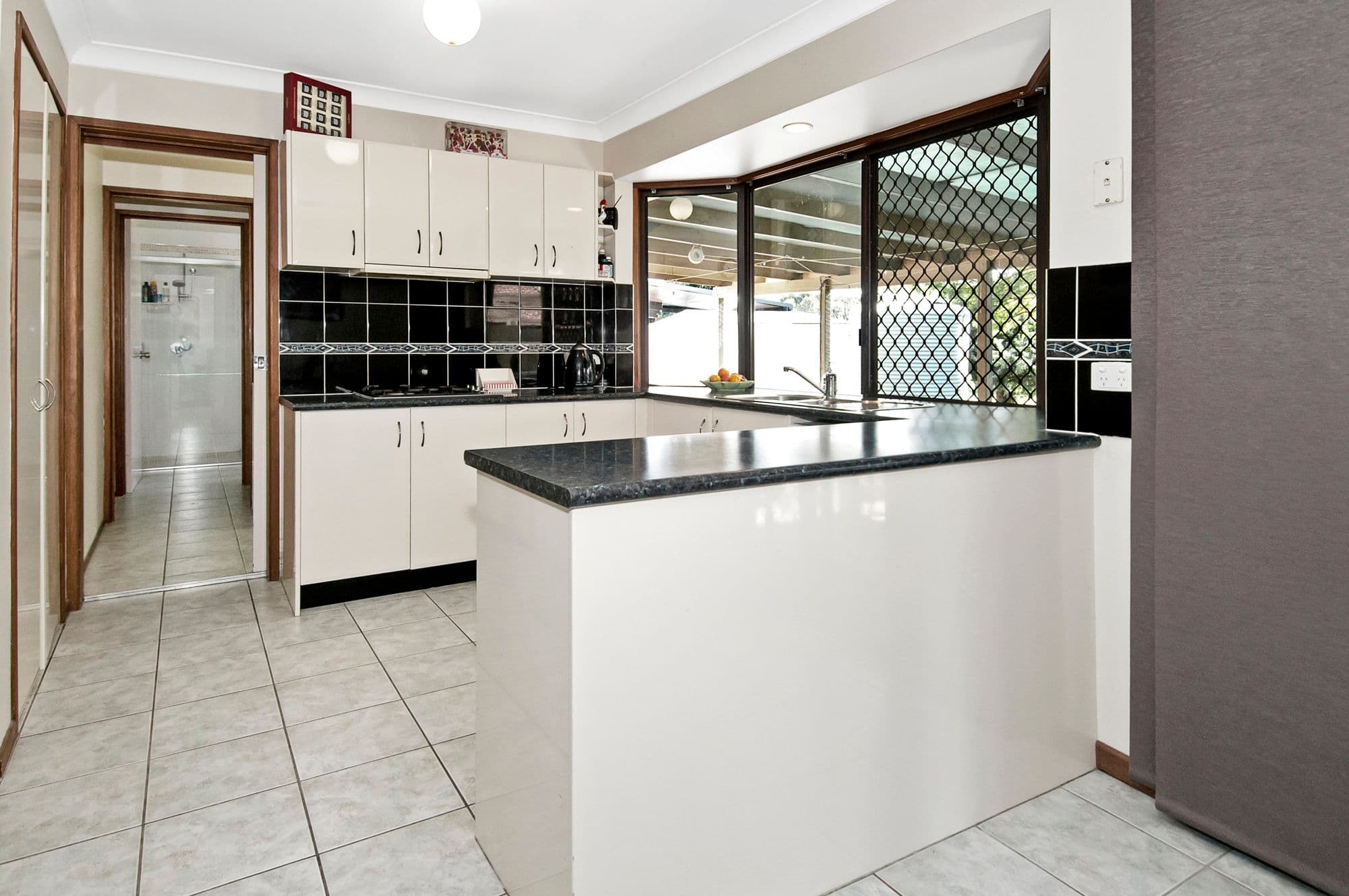 12 Bardyn Halliday Drive, Mount Warren Park QLD 4207, Mount Warren Park - Thumbnail 4