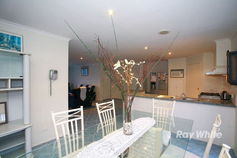 4 Mariner Close, CRANBOURNE NORTH VIC 3977, Cranbourne North - Thumbnail 7