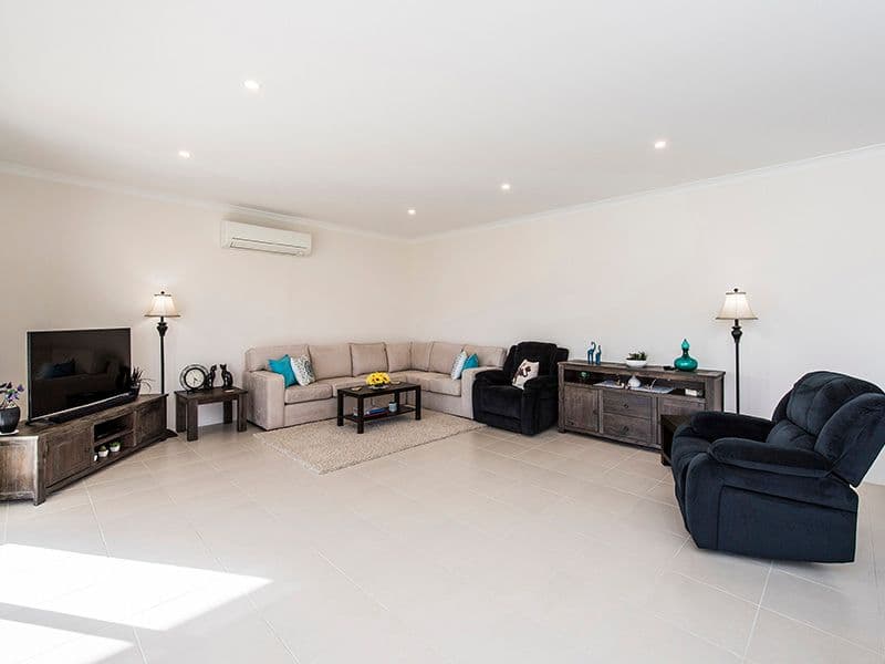 48 McDougal Way, Baldivis WA 6171, Baldivis - Thumbnail 2