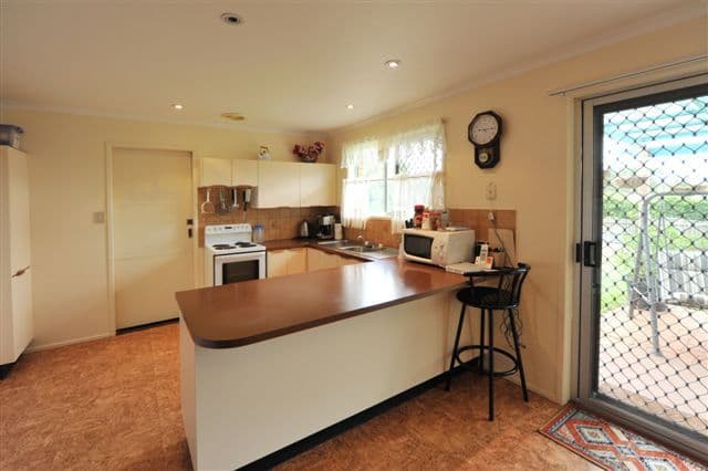 8 Rutkin Street, KEARNEYS SPRING QLD 4350, Kearneys Spring - Thumbnail 2