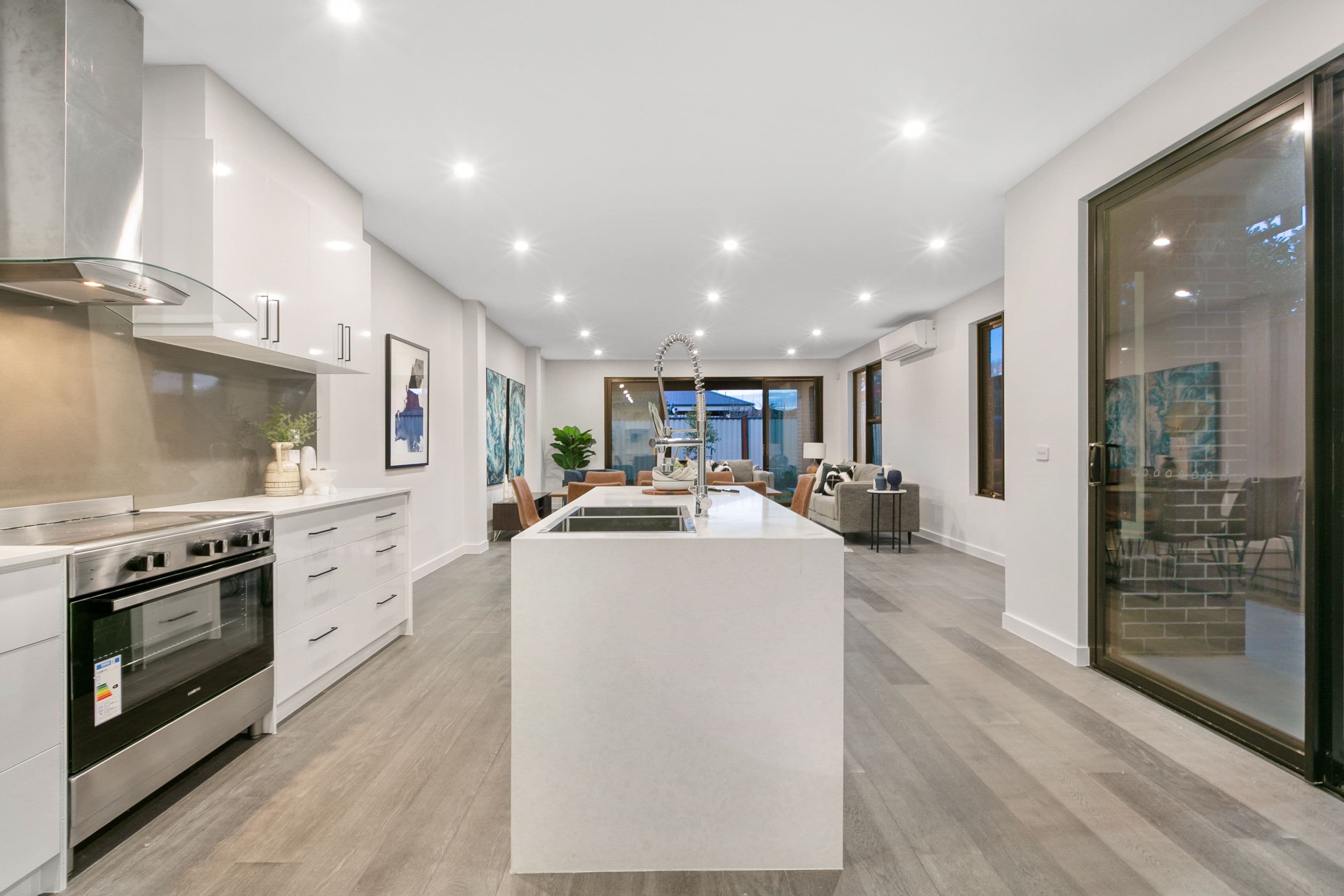 4A Liston Avenue, Reservoir VIC 3073, Reservoir - Thumbnail 7