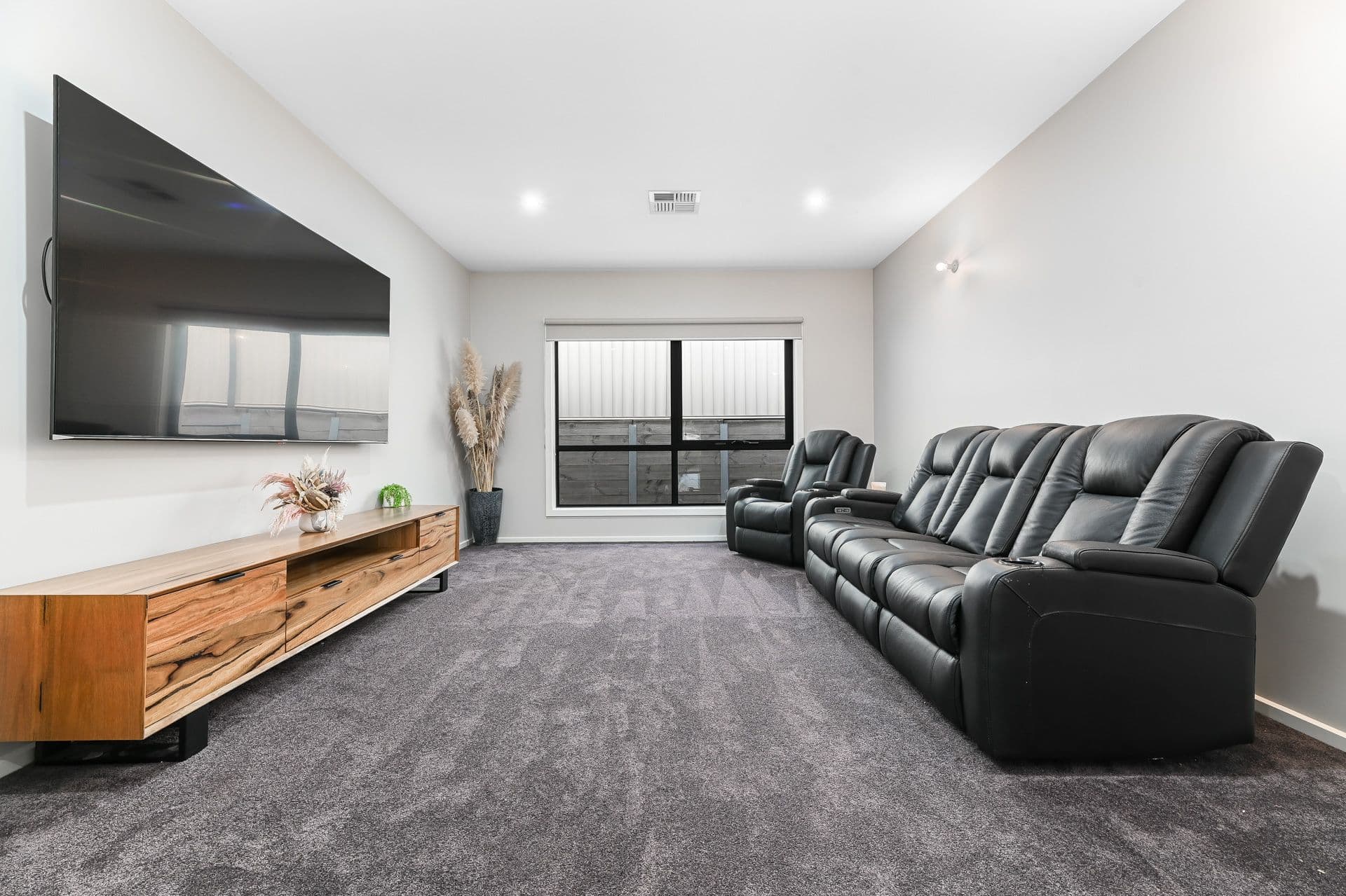 13 Crystal Court, Drouin VIC 3818, Drouin - Thumbnail 3