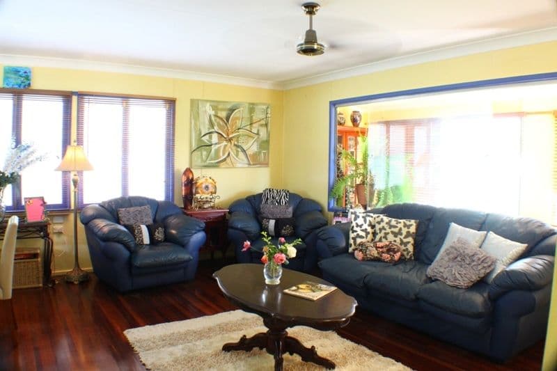 16 Poinciana Street, CRANBROOK QLD 4814, Cranbrook - Thumbnail 3