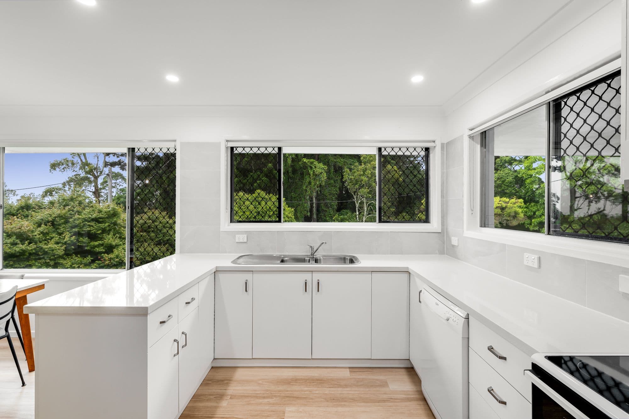 19 Mackenzie Street, Mount Lofty QLD 4350, Mount Lofty - Thumbnail 4