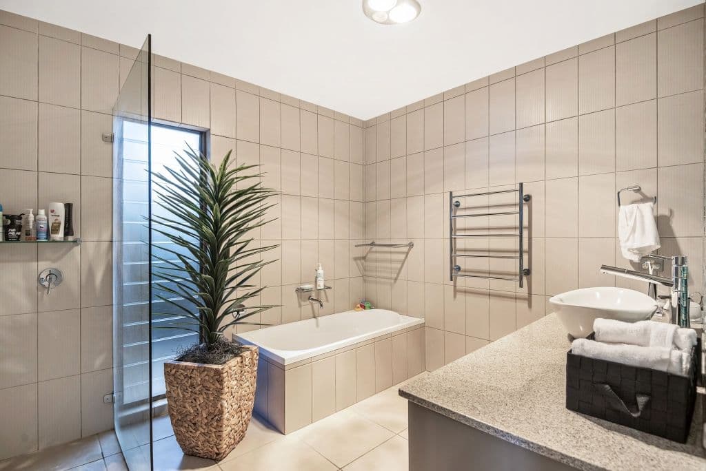 9 Blue Haze Crescent, Banora Point - Thumbnail 6
