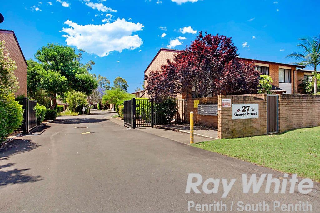 27 George Street, Kingswood - Image 1
