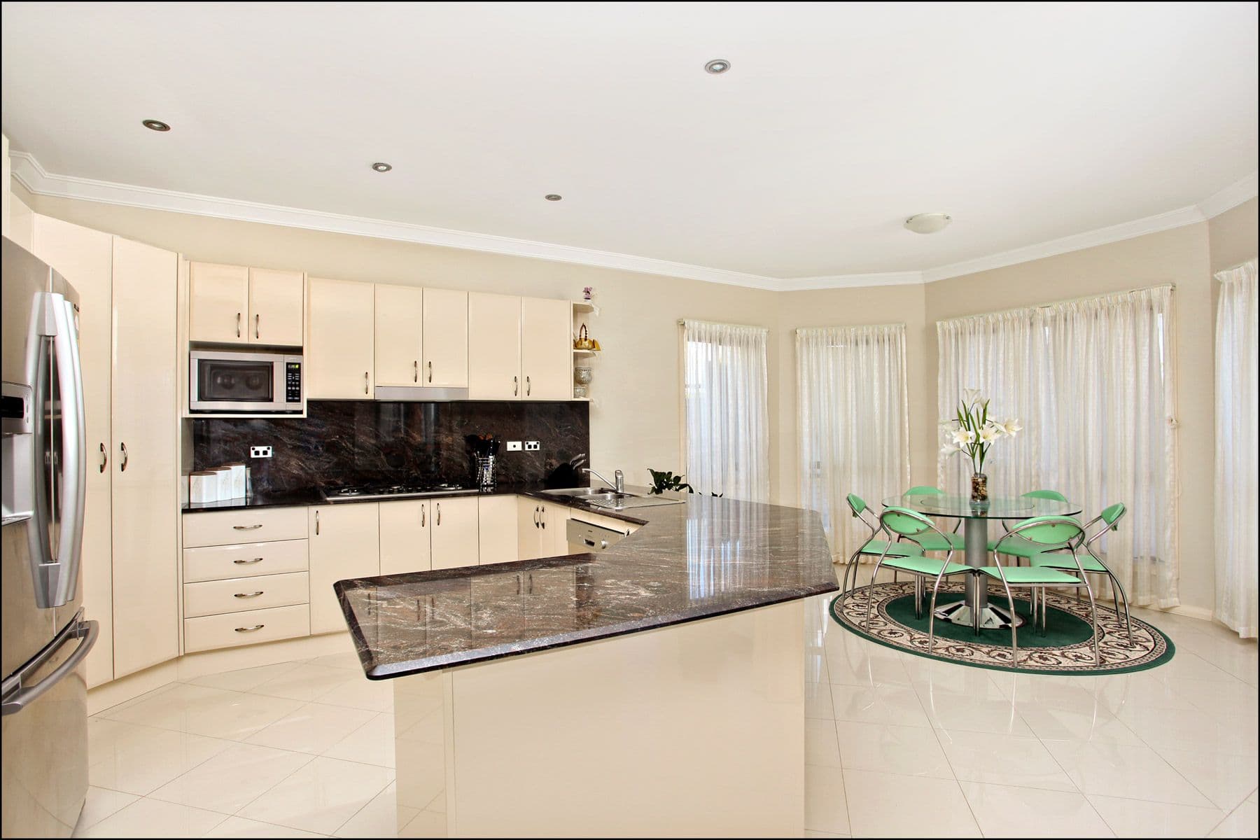 8 Luwasa Place, KELLYVILLE NSW 2155, Kellyville - Thumbnail 2