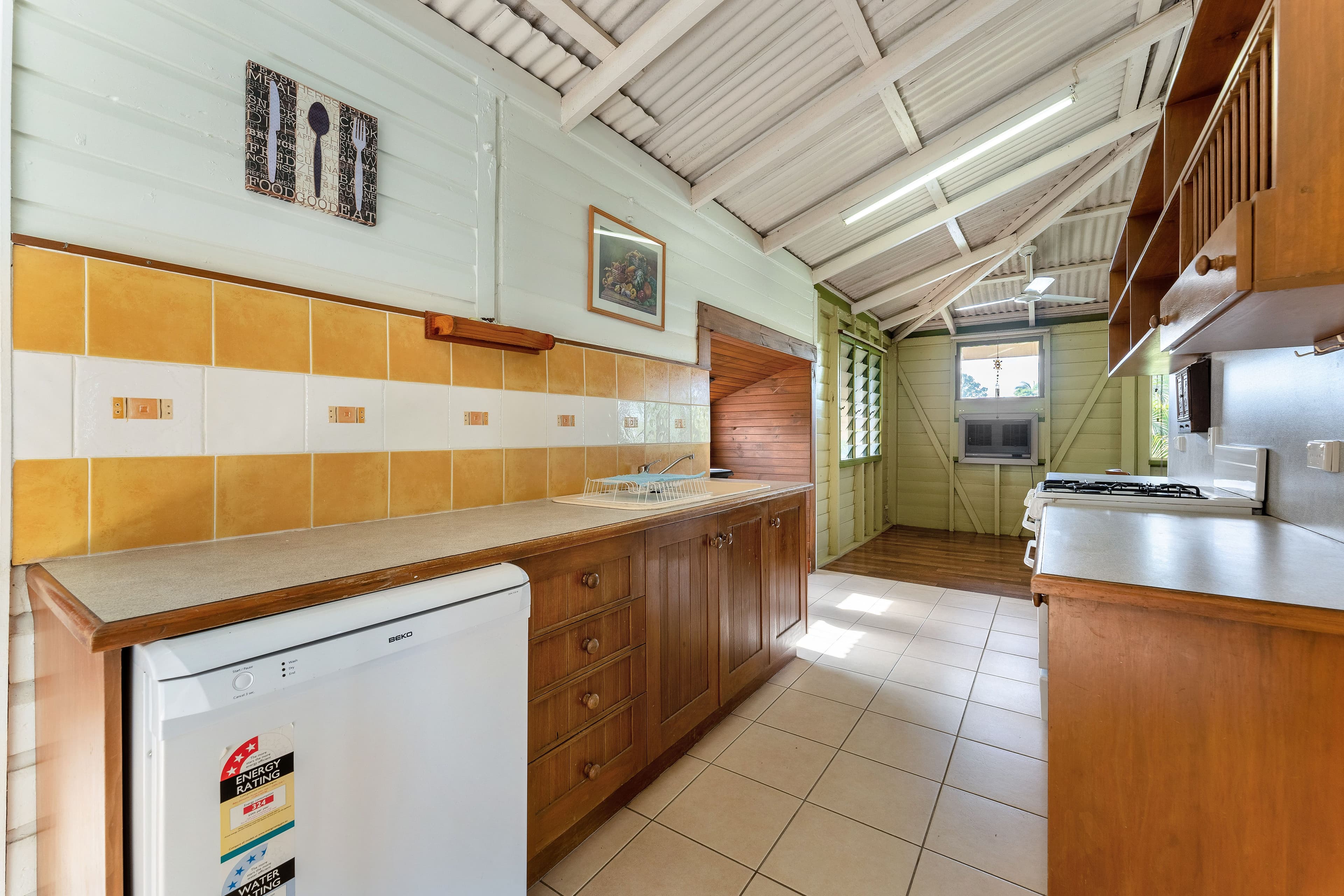 51 Retro Street, Emerald QLD 4720, Emerald - Thumbnail 8