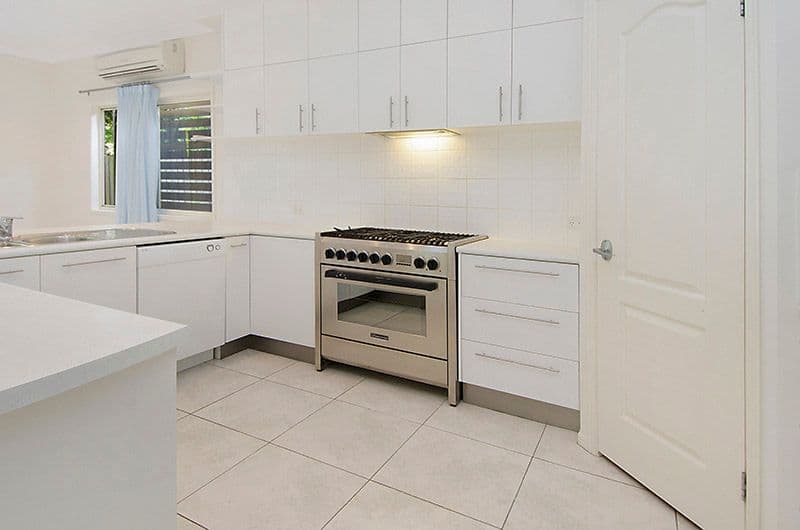 10 Lindsay Street, HAWTHORNE QLD 4171, Hawthorne - Thumbnail 4