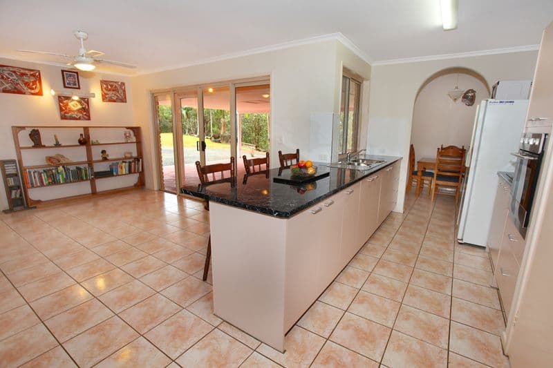 85 Calderwood Road, LANDSBOROUGH QLD 4550, Landsborough - Thumbnail 5