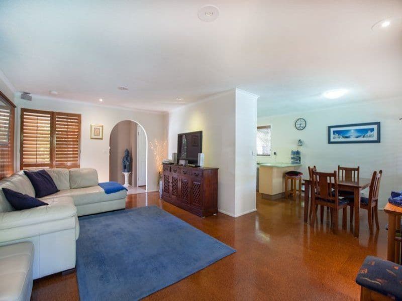 13 DEPUTOR Street, ROCHEDALE SOUTH QLD 4123, Rochedale South - Thumbnail 8