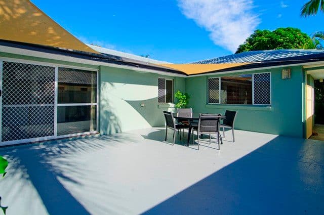 50 Annerley Avenue, RUNAWAY BAY QLD 4216, Runaway Bay - Thumbnail 3