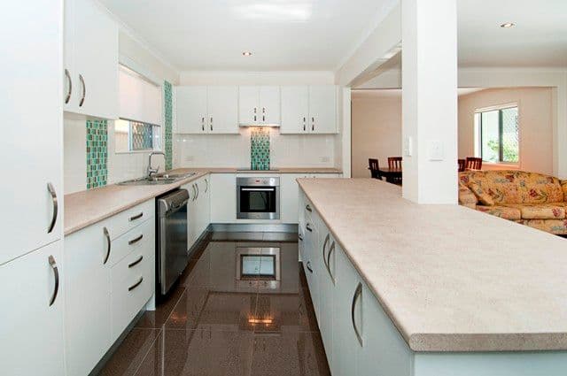 50 Annerley Avenue, RUNAWAY BAY QLD 4216, Runaway Bay - Thumbnail 7