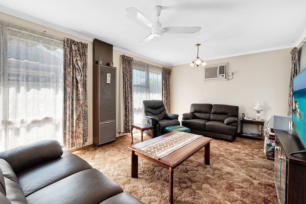 37 Valepark Crescent, Cranbourne VIC 3977, Cranbourne - Thumbnail 4