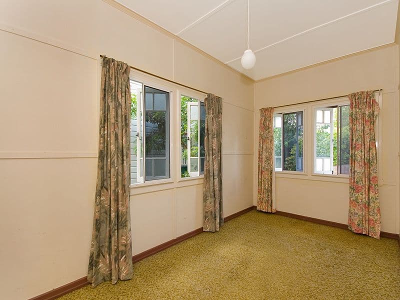 129 Fairfield Road, FAIRFIELD QLD 4103, Fairfield - Thumbnail 3