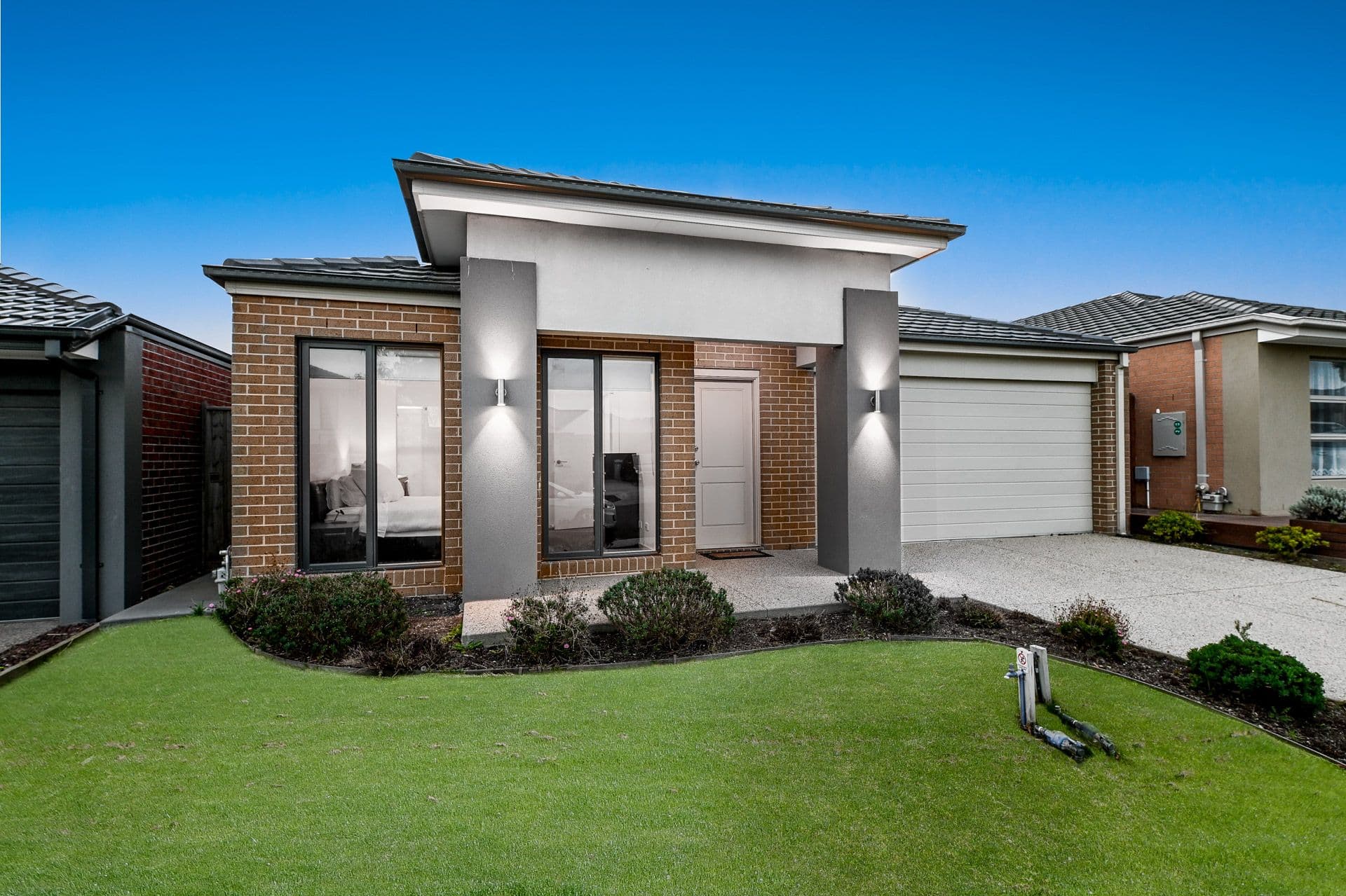 20 Blacksmith Way, Clyde North VIC 3978, Clyde North - Thumbnail 2