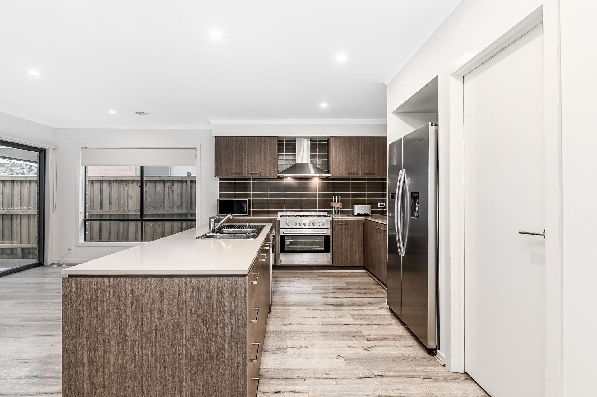20 Blacksmith Way, Clyde North VIC 3978, Clyde North - Thumbnail 4