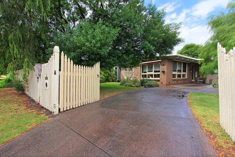 27 Walpole Avenue, ROSEBUD VIC 3939, Rosebud - Thumbnail 2